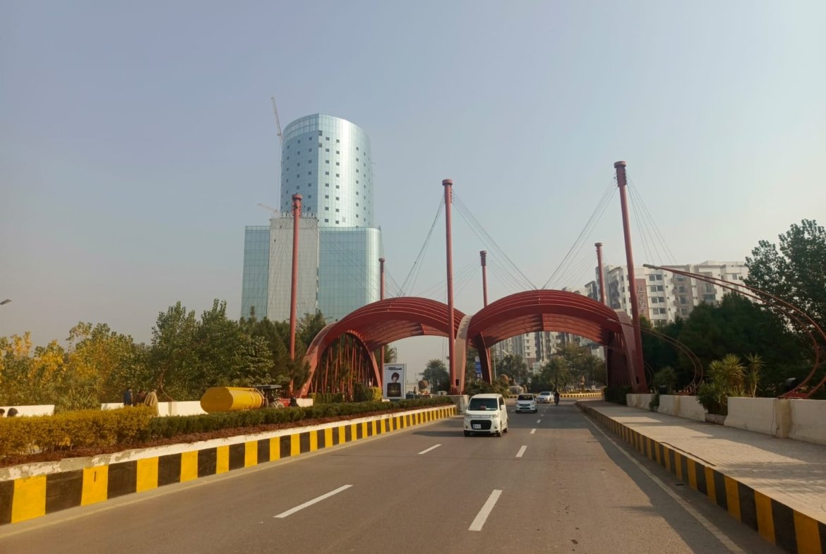 gulberg islamabad Quaid e azam bridge